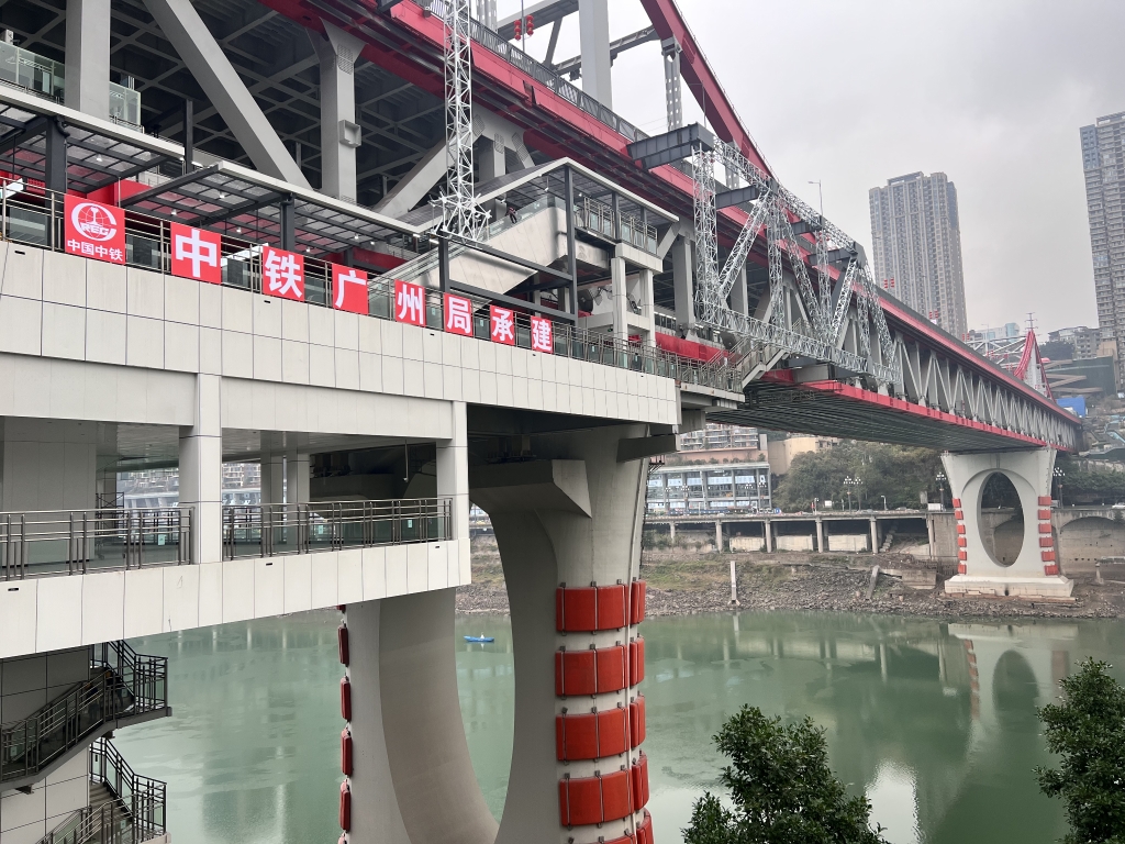 揭秘藏在重庆轨道交通10号线二期里的两个第一