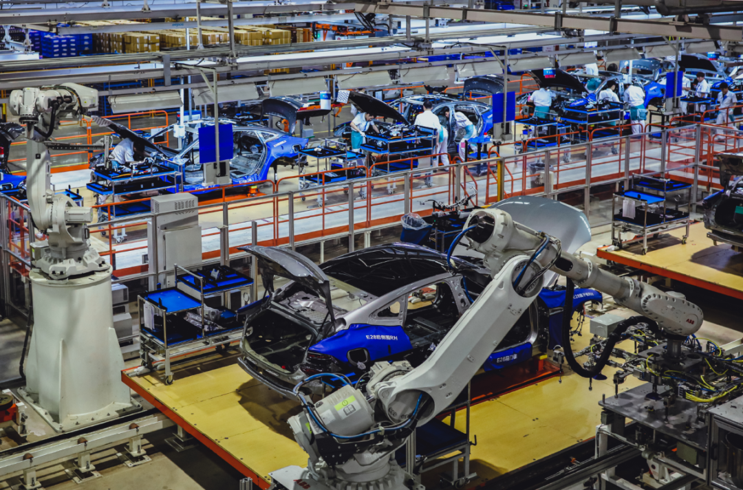 小鹏汽车生产车间。王振宇 摄