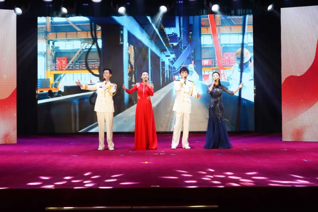 ▲歌曲《党旗飘扬的方向》