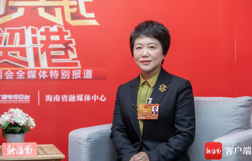 海南省教育厅厅长曹献坤.记者 吴兴财 摄