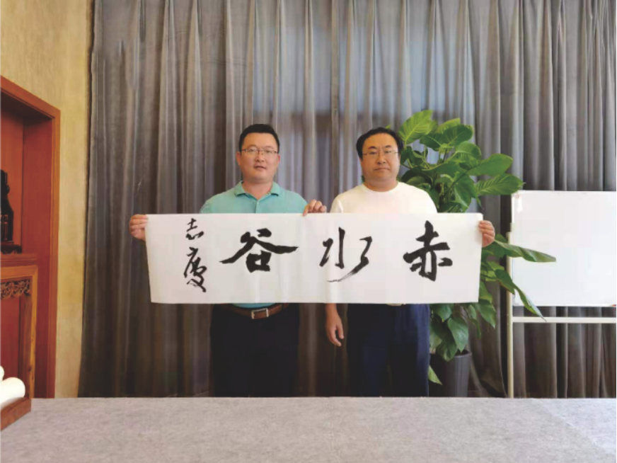 　　左为施正阳先生右为张志庆老师——拍摄于2019年