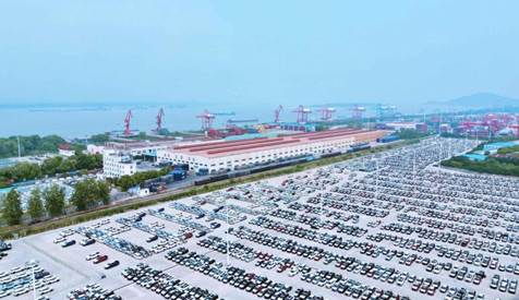 　　芜湖港国际码头待发全球市场的奇瑞集团各品牌车型