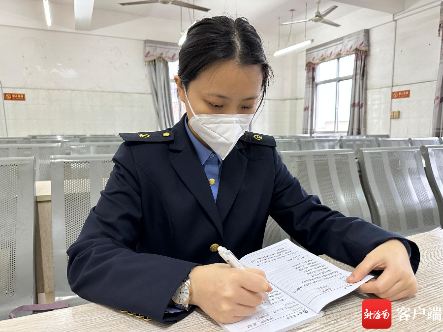 李文洁工作中.通讯员供图