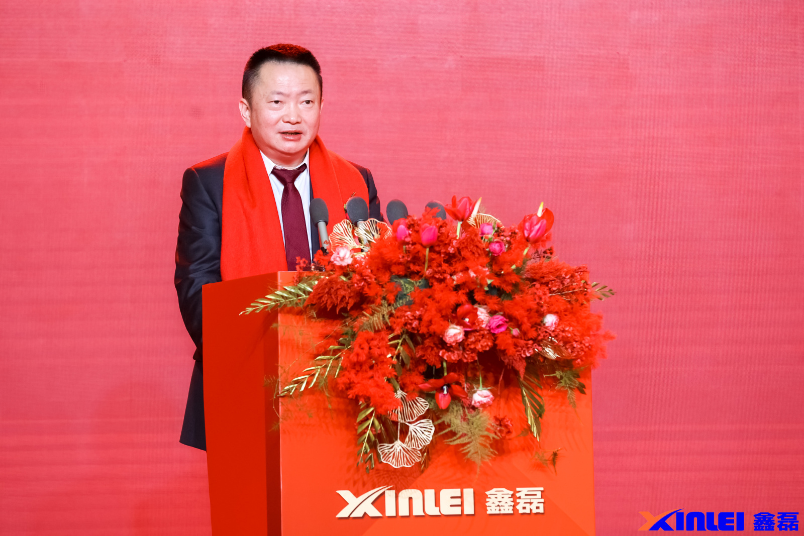 鑫磊压缩机股份有限公司董事长钟仁志在致辞中表示:今天,鑫磊股份(18.