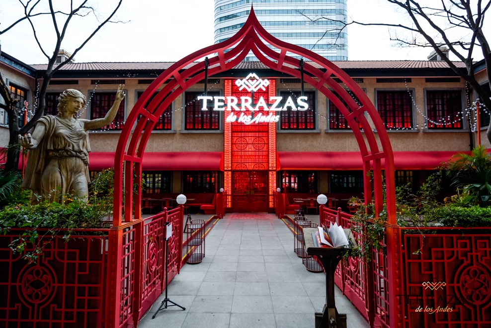 　　酩悦轩尼诗集团旗下阿根廷台阶酒庄(Terrazas de los Andes)与上海东航国际贸易有限公司战略合作活动现场