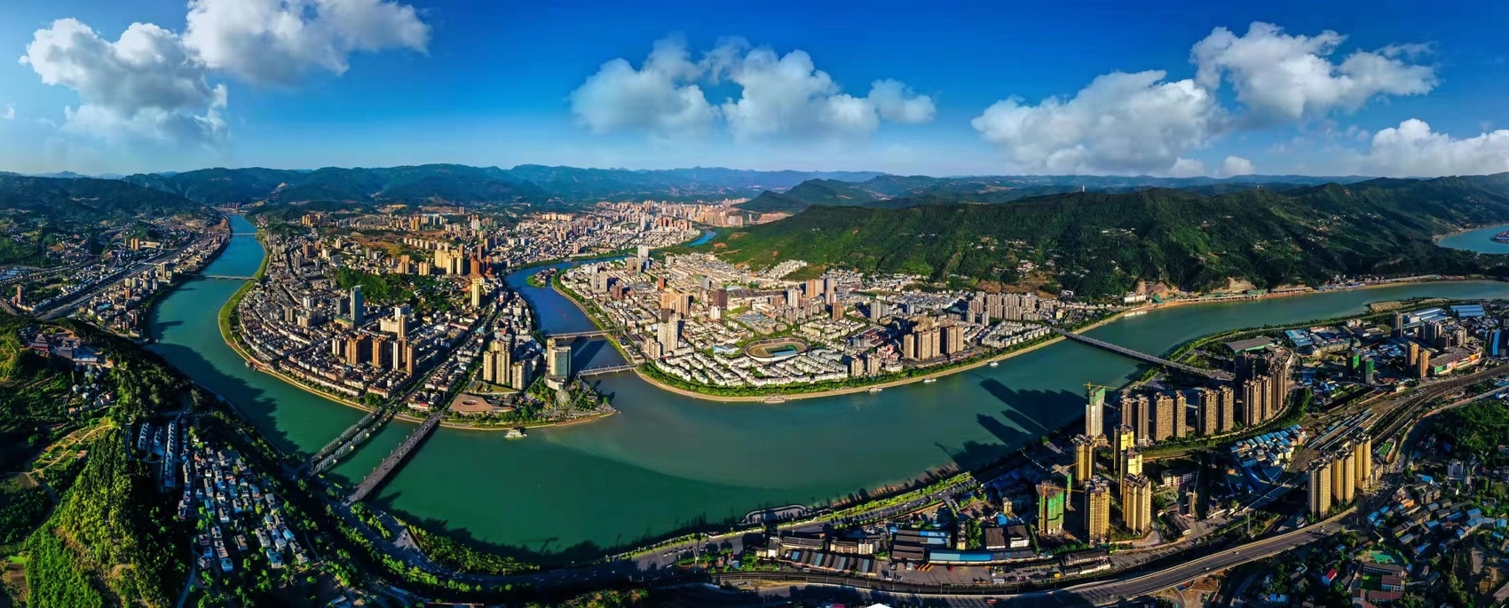 碧水环绕广元城(广元市委宣传部供图)