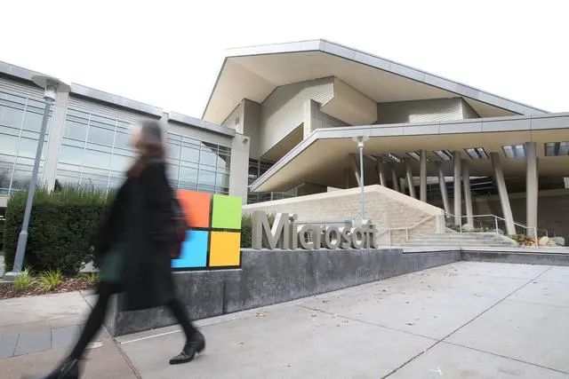 这是2019年11月14日拍摄的位于美国华盛顿州雷德蒙德市的微软总部。（新华社记者秦朗摄）
