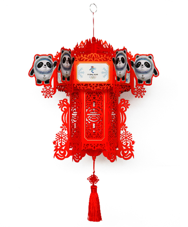 纸雕宫灯,融蔚县剪纸艺术与宫灯造型为一体,借鉴中国传统建筑的卯撬