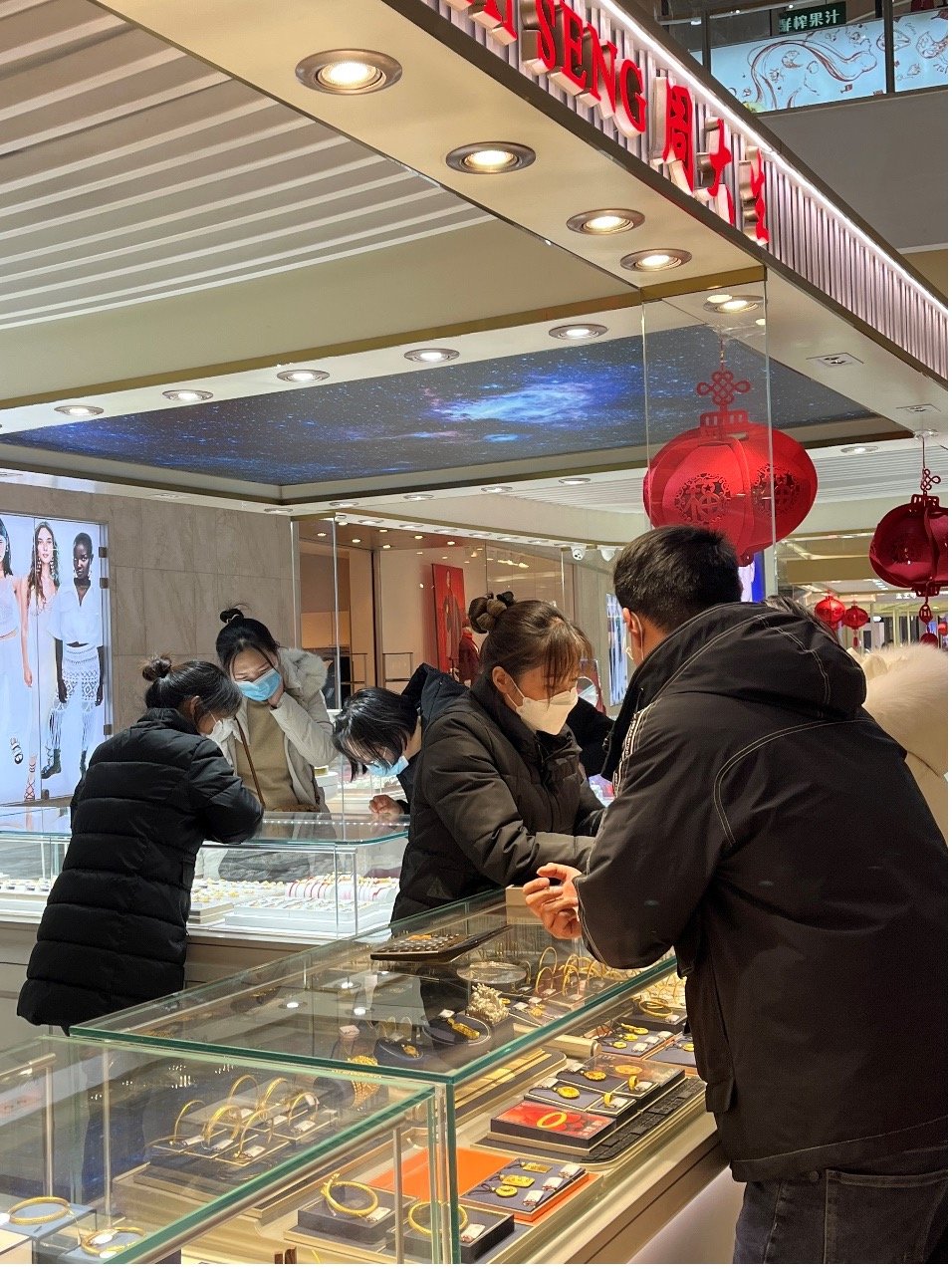 春节档黄金强劲复苏 加盟店今年开店意愿大幅提升
