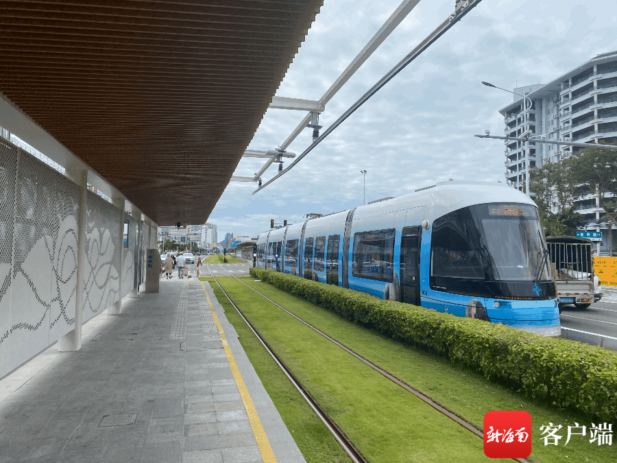 资料图:三亚市有轨电车示范线.记者 张宏波 摄