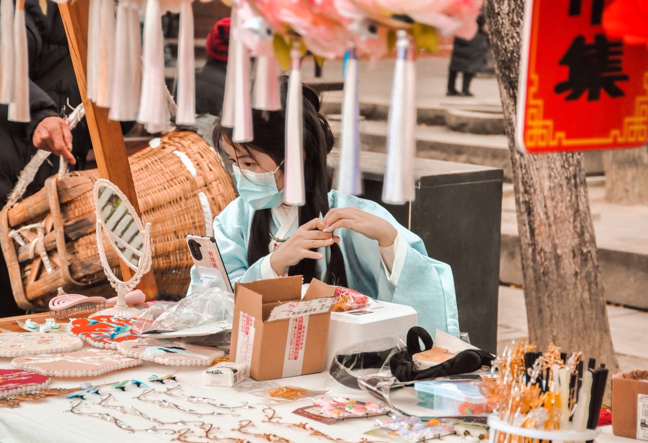 五凤溪古镇文创市集(景区供图)