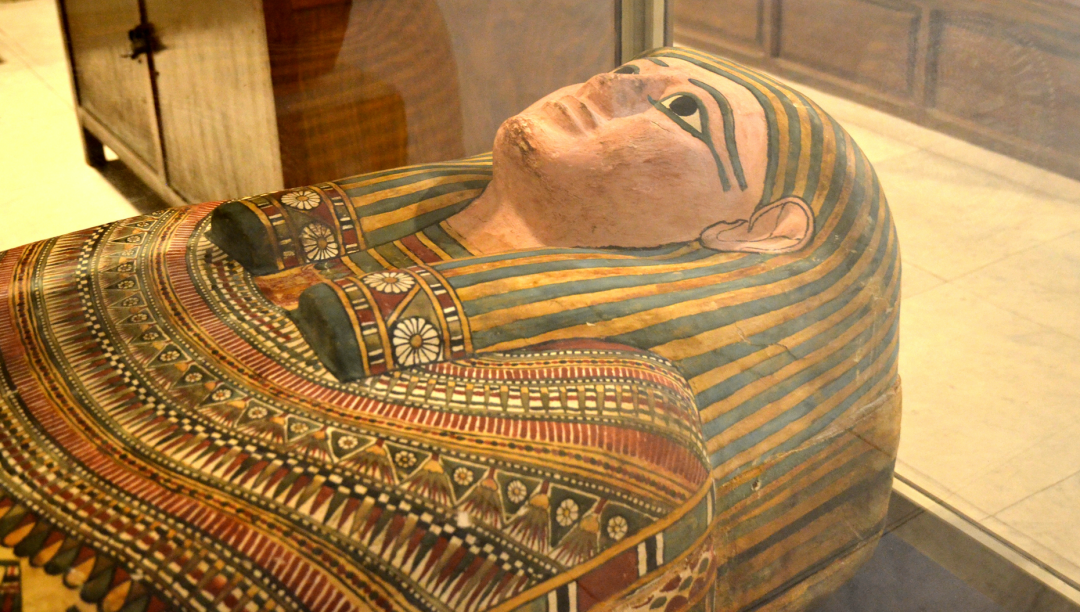 以大英博物馆为代表的一些博物馆决定停用"木乃伊"(mummy)这个词,而是