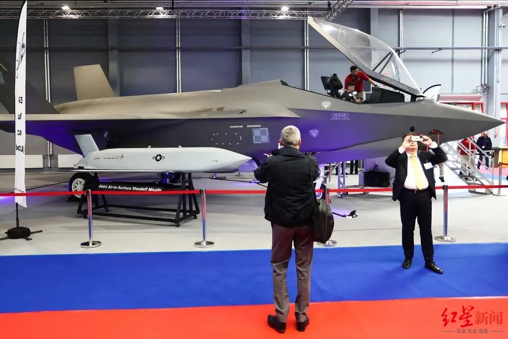 ↑洛克希德·马丁公司2020年展出的F-35战斗机