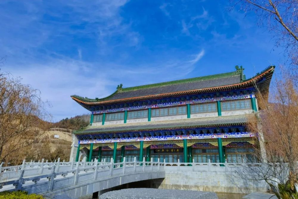 兰州市九州台风景区的文溯阁《四库全书》藏书楼