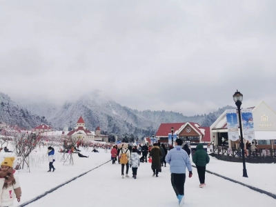 大年初一，西岭雪山迎来游客高峰。西岭雪山景区供图