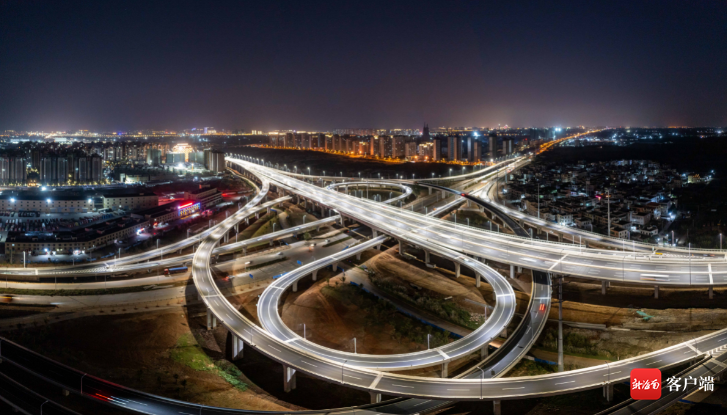 灯光璀璨 航拍g15沈海高速海口段魅力夜景_新浪财经_新浪网