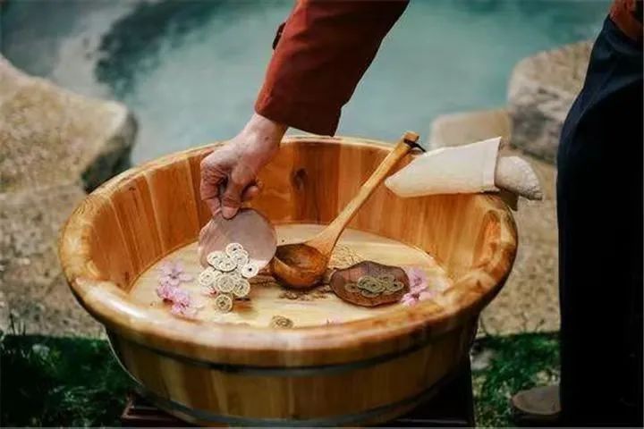 礼成人生①丨摇篮边的祝福——中国人的诞生礼|故宫博物院_新浪财经