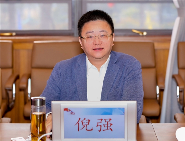 　　舍得酒业董事长 倪强