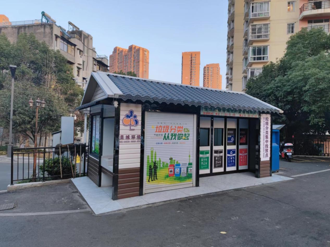 都市田园小区新建的垃圾屋,小区环境更整洁了.李红梅/摄