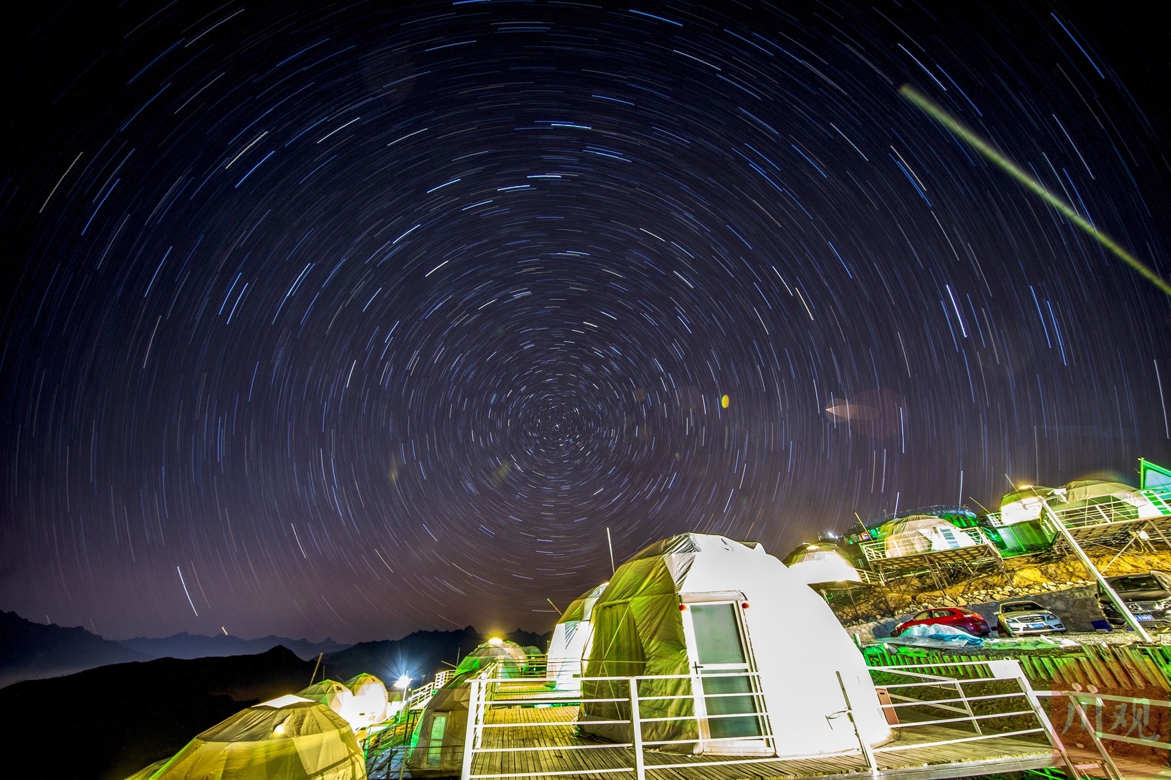 拍客美图丨在牛背山顶观雪山悠远星河流转