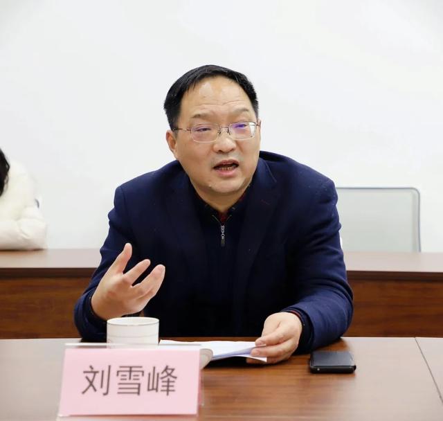 亭林镇党委书记刘雪峰,副镇长人选常炳华及相关部门负责人等参加.