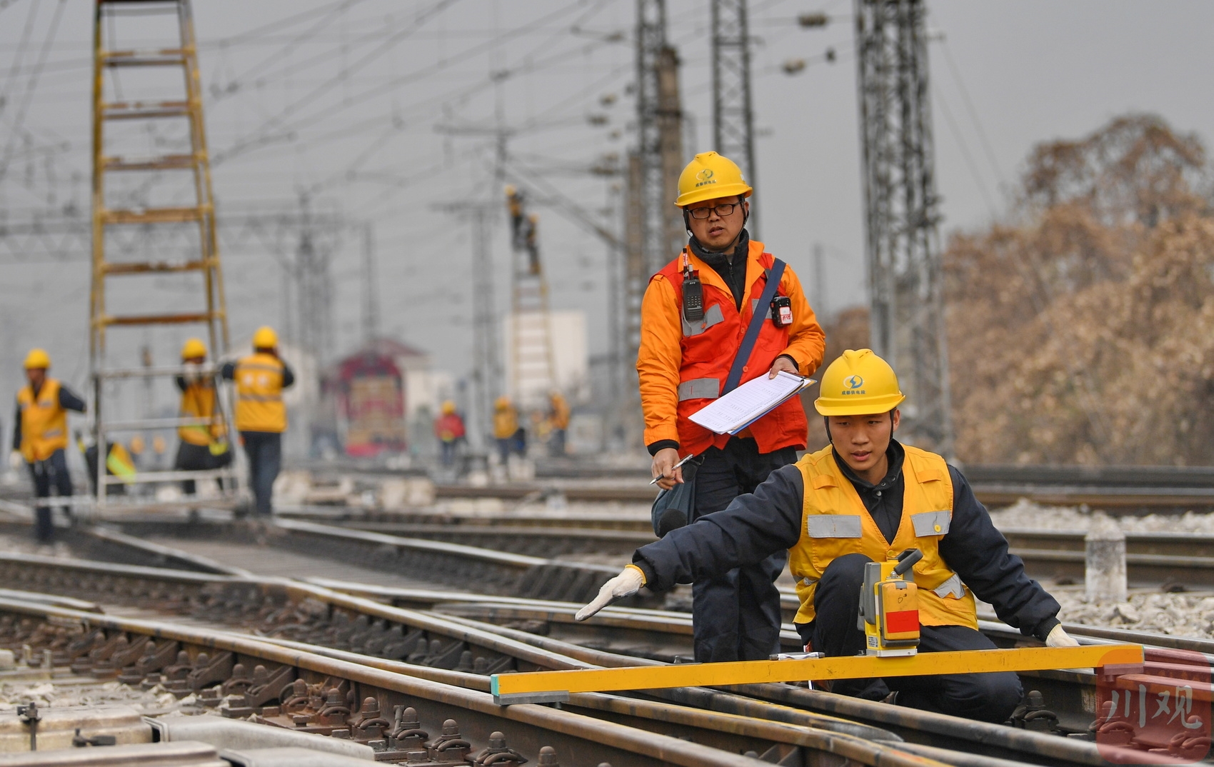 c视频丨春运保畅 186名铁路接触网检修工集中排隐患