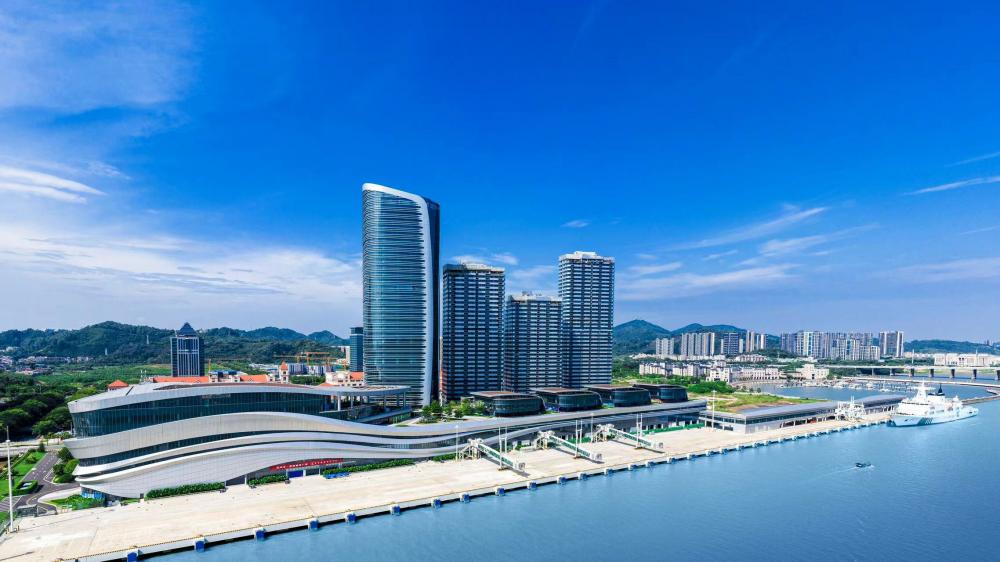 (南沙国际邮轮母港 资料图片)香港霍英东基金会广州办事处首席代表