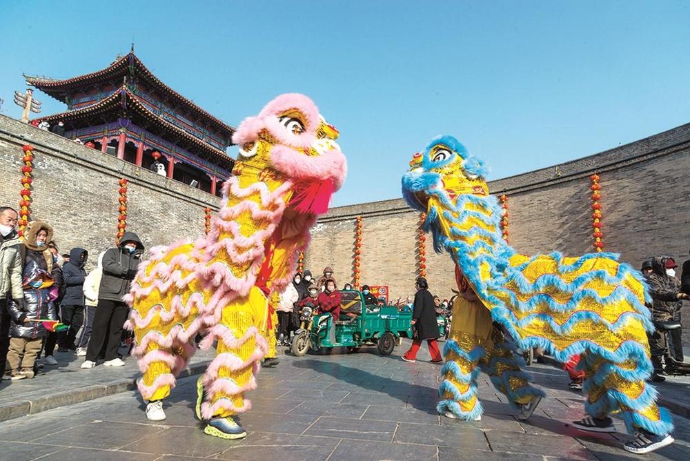 春节期间,永年广府古城舞狮表演舞出新春精气神. 陈之忠 摄