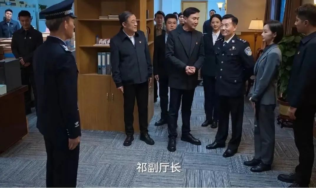 《狂飙》反派火了，谁没爱过一个迷人的“坏人”？_手机新浪网