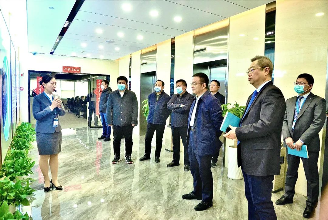 康桥悦生活郑州市二七区委书记樊惠林赴康桥悦生活调研指导工作