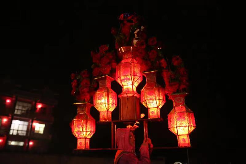 江西玉山樟村板灯:今宵尽兴不归 灯火传承不断