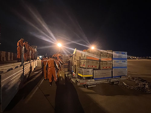 2月8日，中国救援队抵达土耳其。应急管理部供图