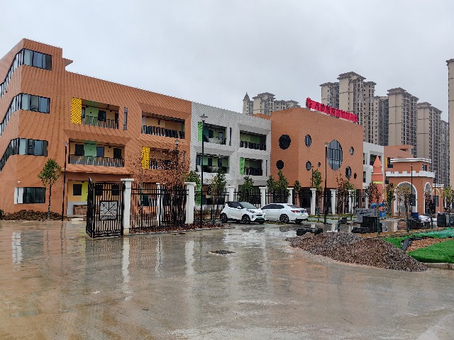 新建的八步区新城实验幼儿园外观.贺州市教育局供图