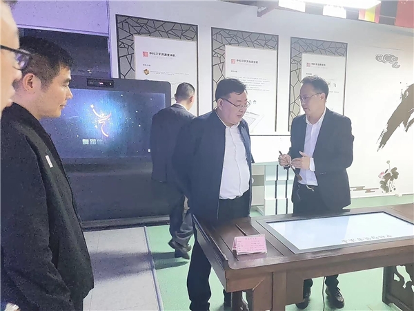 張其峰會見山東省泰安市市委書記楊洪濤 張其峰會見山東省泰安市市委書記楊洪濤