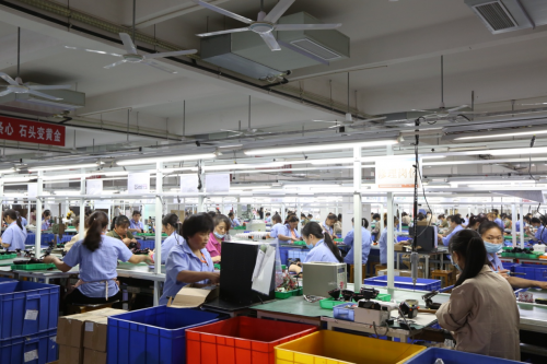 　　图为 复工复产后康铭盛江西产线实况