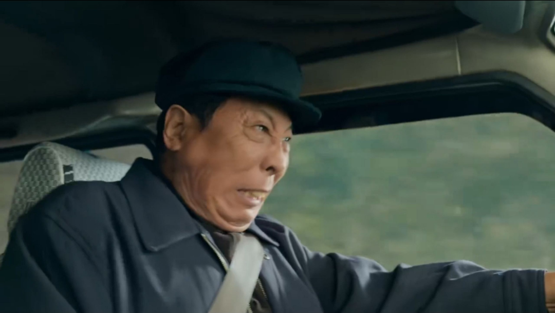 但李有田所驾驶的面包车被高启强的"杀手"陈金默偷偷动了手脚致使