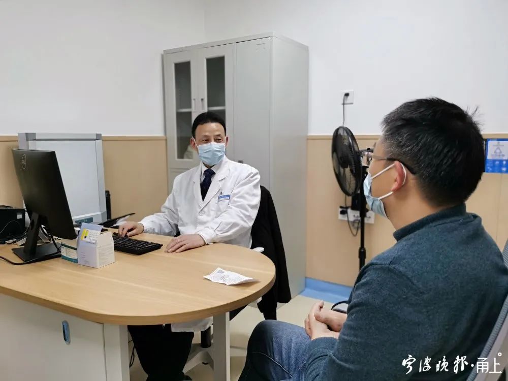 图片:毛玉山坐诊中(资料图)