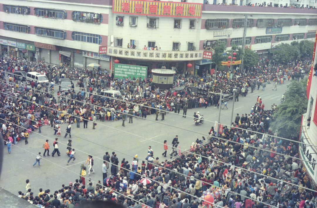 一组千禧年前后的湛江旧照,记录着直戳心窝的烟火气!