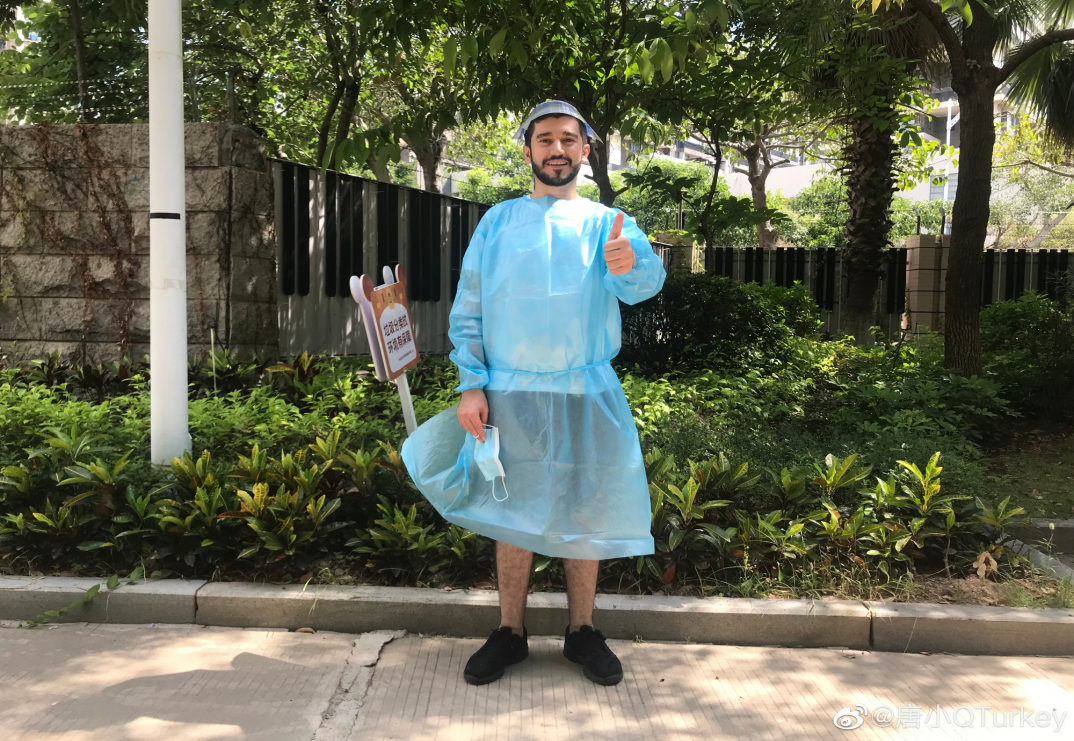 唐小强曾在厦门担任志愿者/图源:唐小qturkey微博