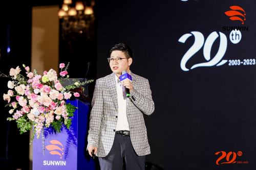 三问家居集团首席战略官,亮丰新材料科技总经理 &nbsp;汪荣华博士