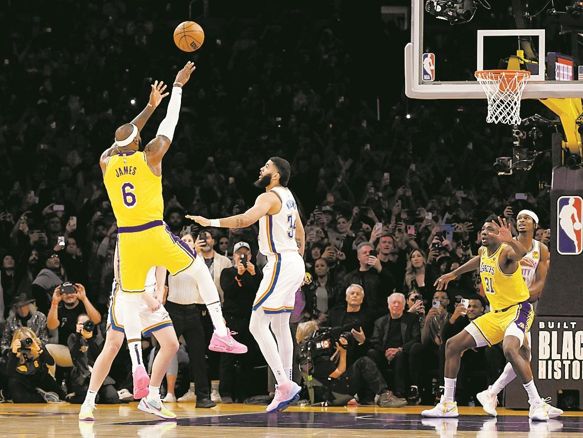 正式超越湖人名宿阿卜杜拉·贾巴尔(38387分)加冕