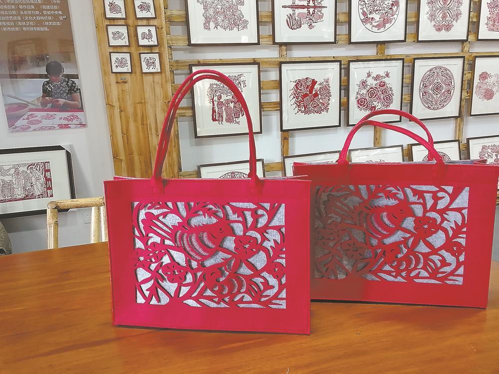 ④手提包剪纸文创浦城融媒体供图