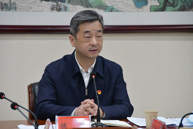 30%)长沙市分行工作,1995年调至共青团湖南省委,后任共青团湖南省委
