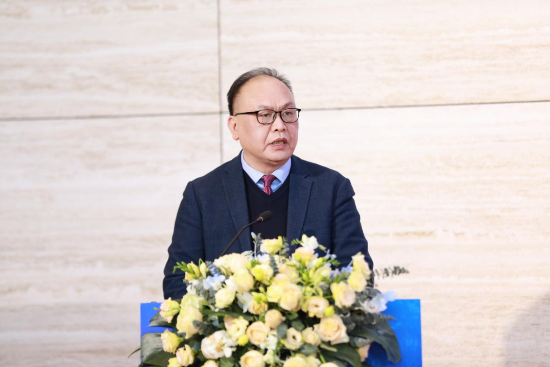 梧桐树总经理吴立新作为保险中介机构代表发言