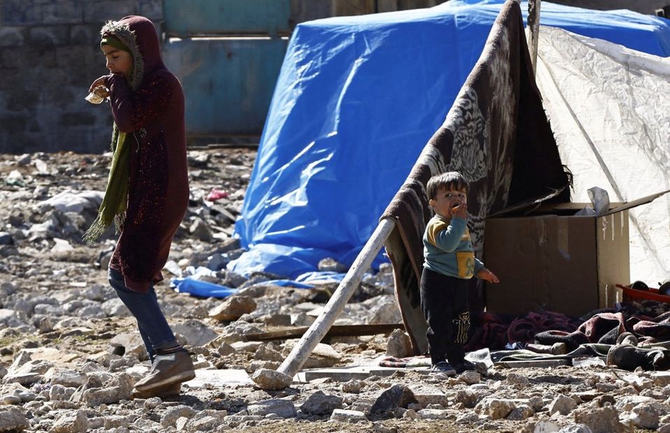 土耳其大地震数百万人流离失所 灾民睡单薄帐篷