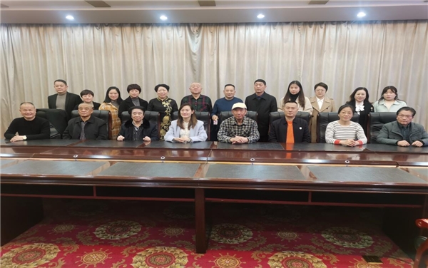 　　(来源：新视线)