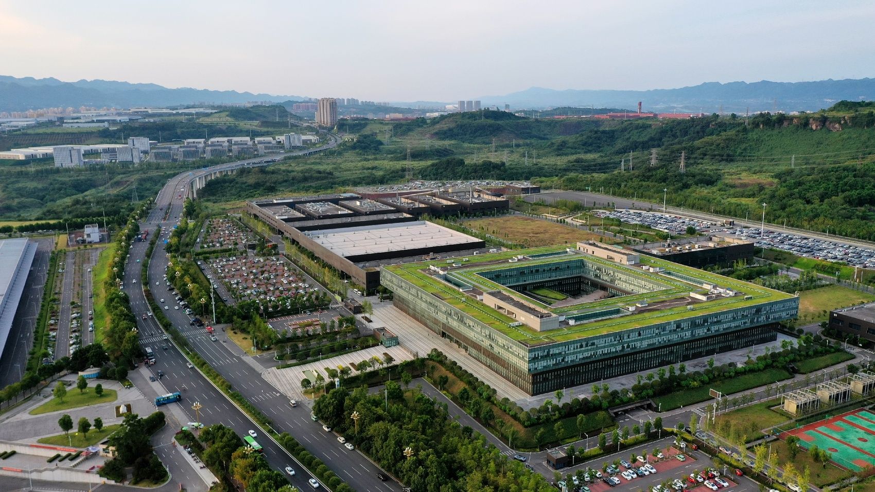 走进区域看发展丨川渝携手打造万亿级汽车产业集群_手机新浪网