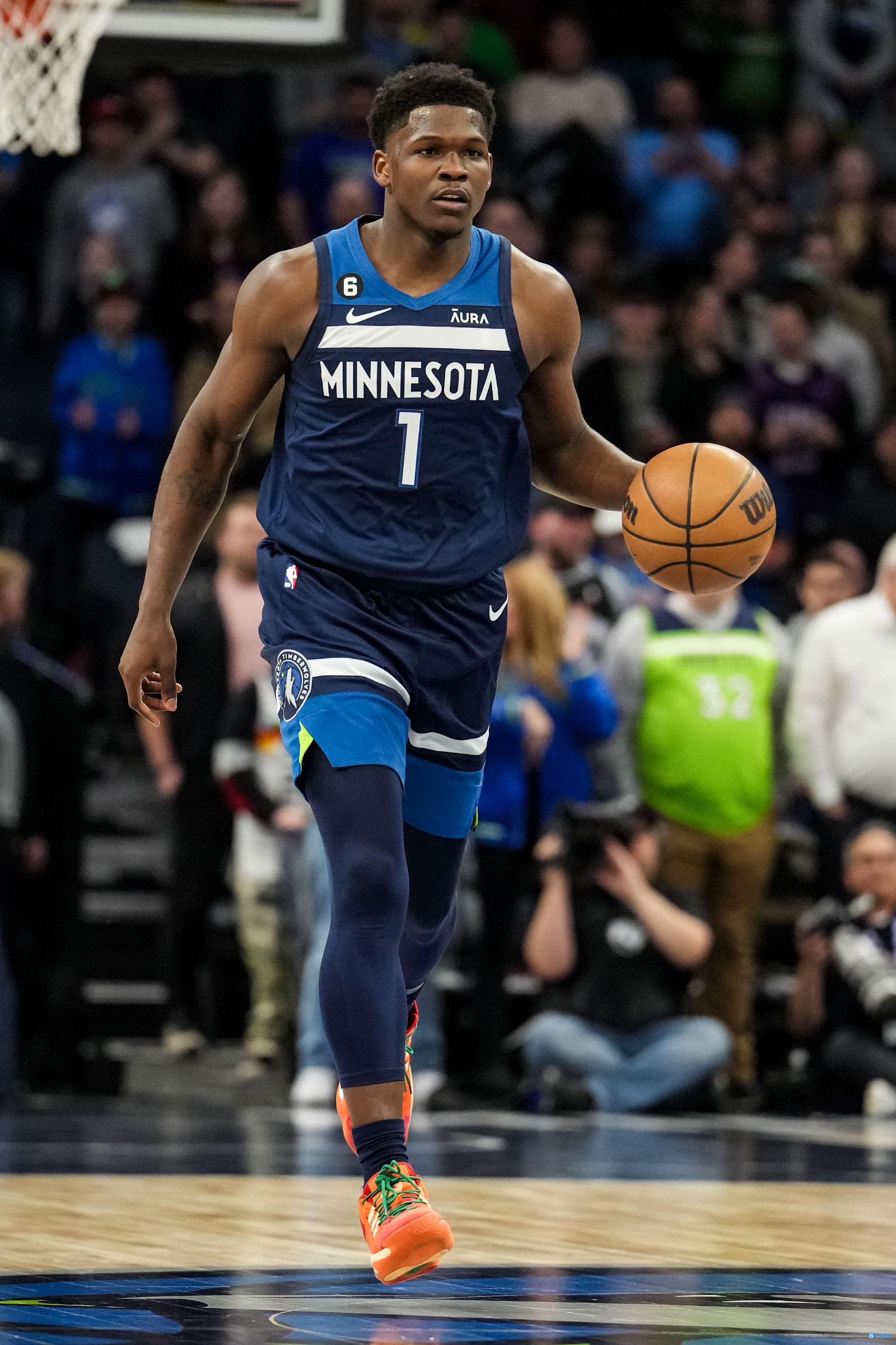 爱德华兹迎战福克斯