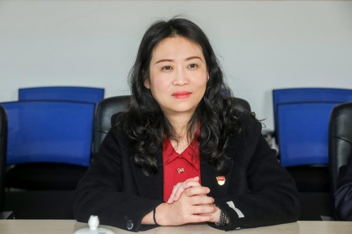 石棉县委常委、县总工会主席 张喆