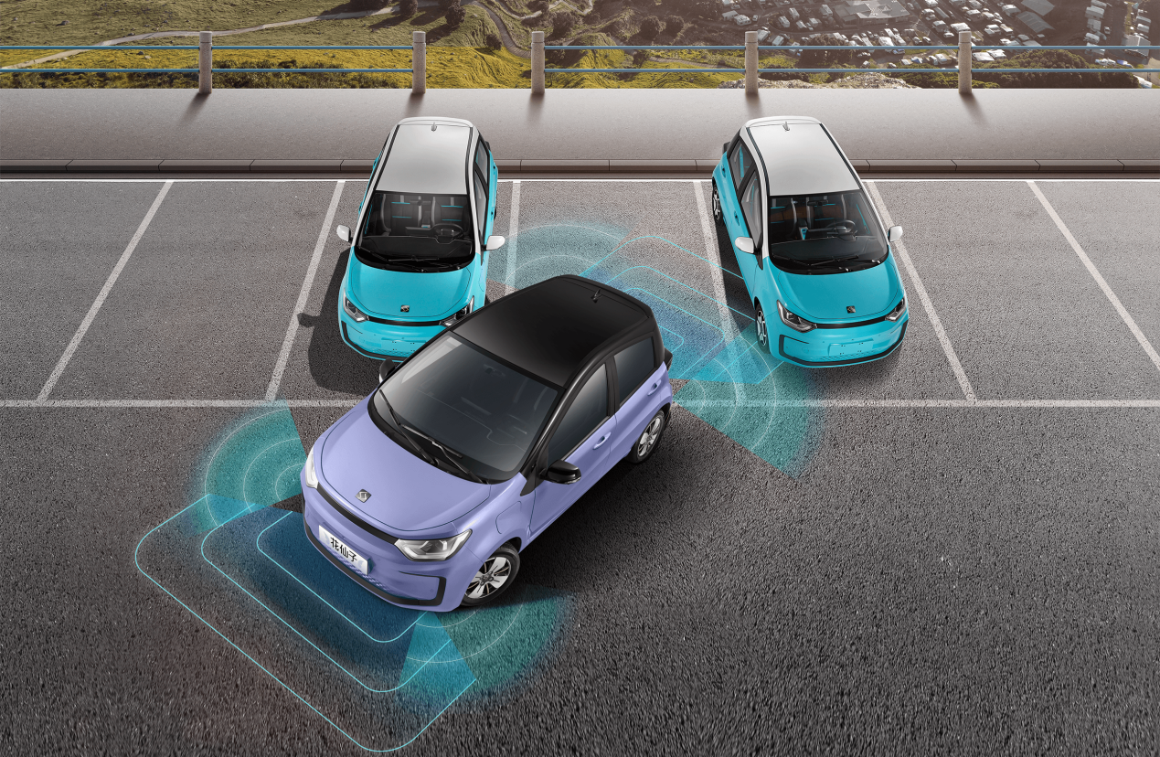 思皓花仙子配备4颗高清摄像头以及12颗高感知雷达传感器.